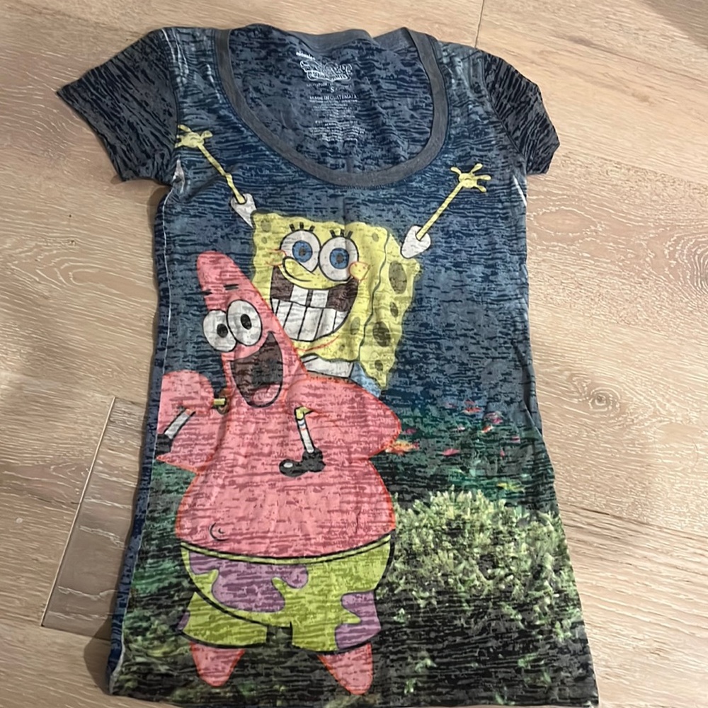 Nickelodeon SpongeBob shirt
